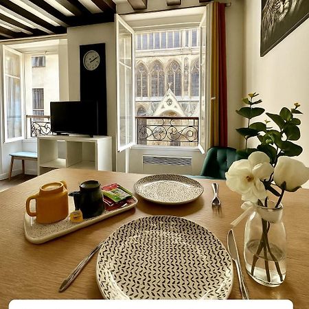 Appartement Vue Cathedrale- Centre Ville Meaux-Gare-Disney 외부 사진